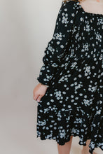 Load image into Gallery viewer, Black Floral Long Sleeve